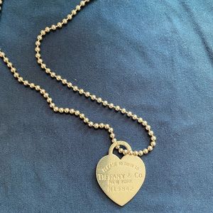 Tiffany &Co Heart Return to Tiffany necklace